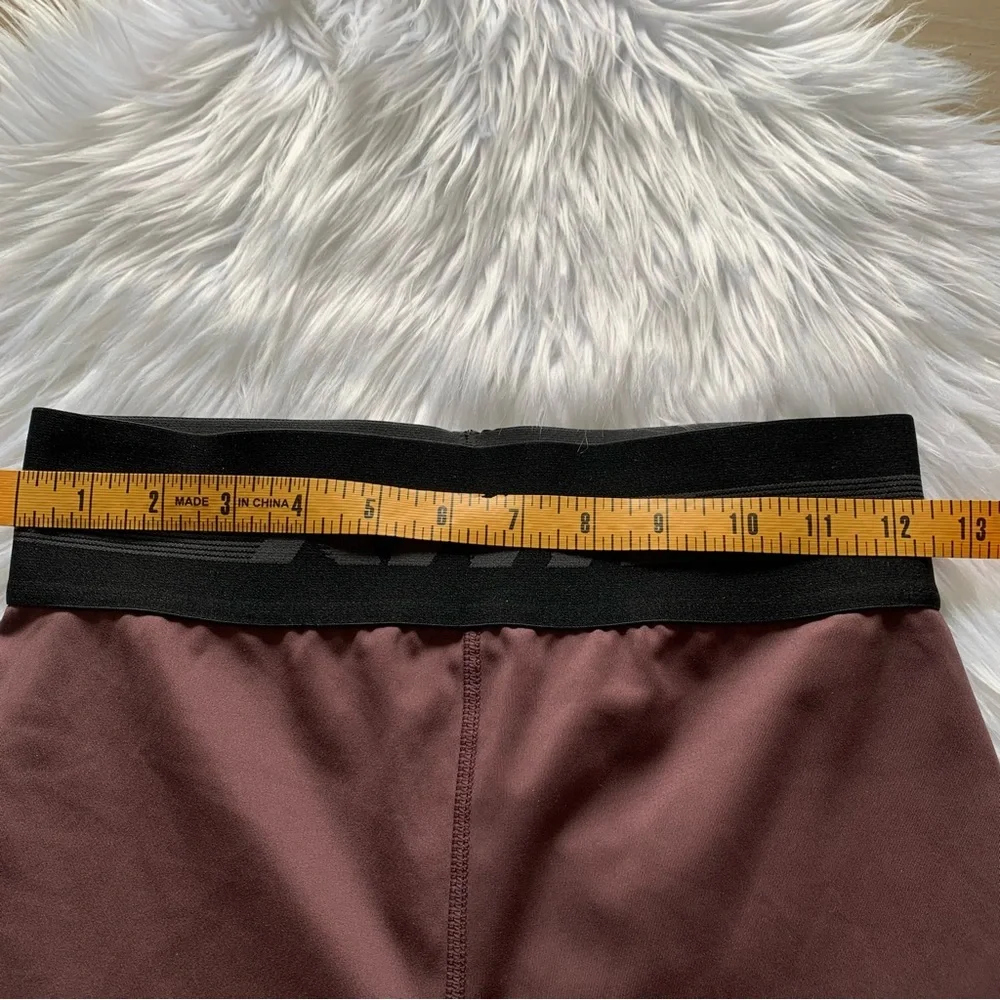 Kith Liz Shorts - Picture 2 of 12